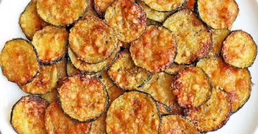 Keto Zucchini chips with Parmesan