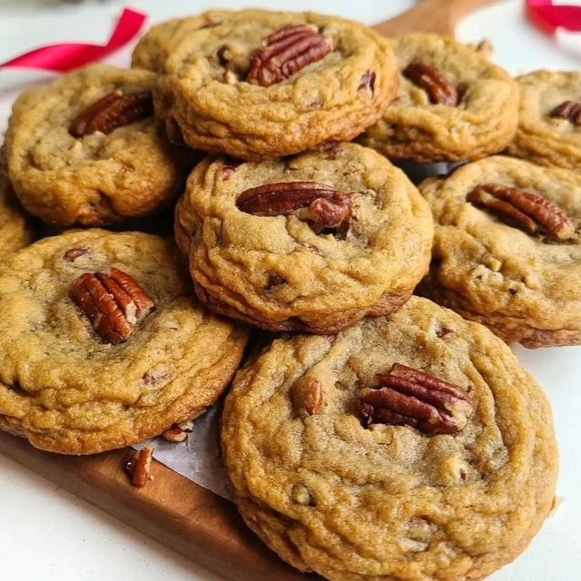 Keto Butter Pecan Cookies